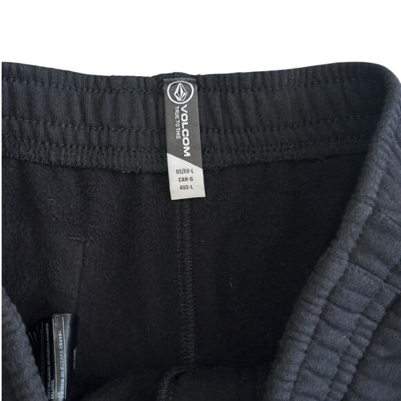 VOLCOM Boys Black Sweat Shorts Large - Picture 3 of 4